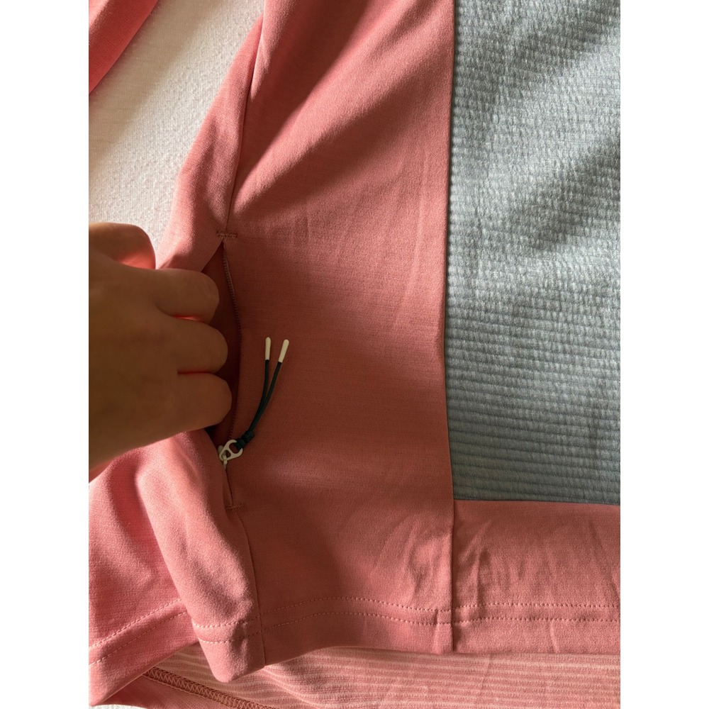 On Running Weather Shirt Womens L Coral Grey High Neck Pullover Top Gorpcore - Picture 4 of 10